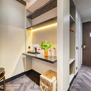 Twin Room Lake View